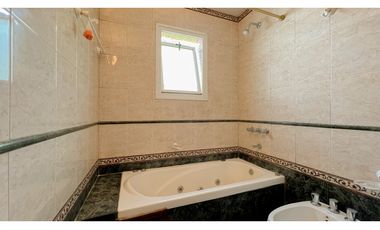 Casa tres ambientes. Elina 100. Sierras de los Padres. Venta.