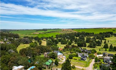 Casa tres ambientes. Elina 100. Sierras de los Padres. Venta.