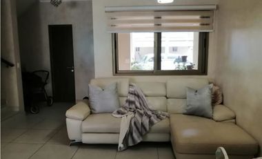 Se Vende Casa Dúplex en Woolands $ 275.000 AB