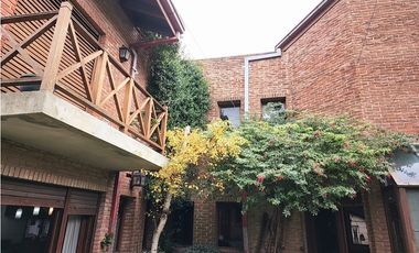 Chalet seis ambientes con piscina. San Carlos. Mar del Plata. Venta.