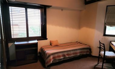 Chalet seis ambientes con piscina. San Carlos. Mar del Plata. Venta.