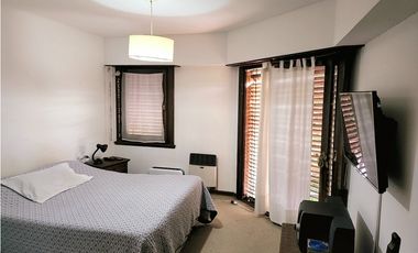 Chalet seis ambientes con piscina. San Carlos. Mar del Plata. Venta.