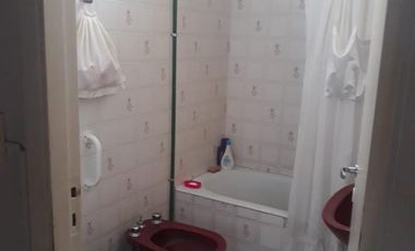 VENTA CASA EN LOTE PROPIO 4 AMBIENTES CON GARAGE, CHILAVERT