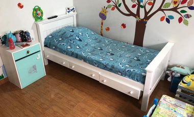 Duplex tres ambientes con patio y cochera