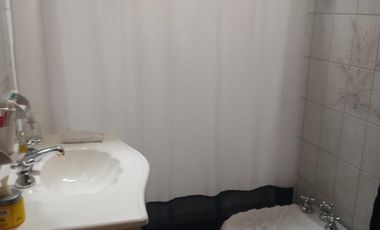 Casa de cuatro ambientes en venta en el palomar