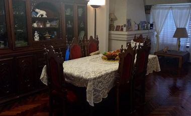 Casa de cuatro ambientes en venta en el palomar