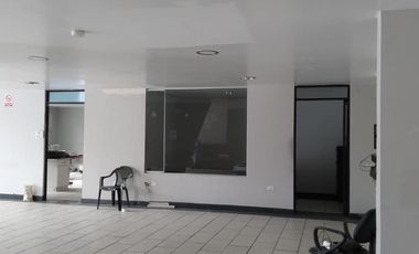 VENDO HERMOSA PROPIEDAD COMERCIAL EN CAYAMBE SOBRE LA PANAMERICANA NORTE