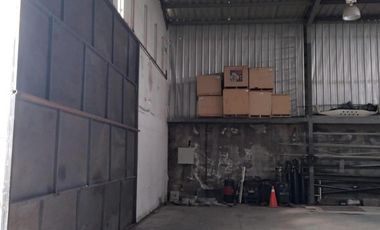 VENDO HERMOSA PROPIEDAD COMERCIAL EN CAYAMBE SOBRE LA PANAMERICANA NORTE