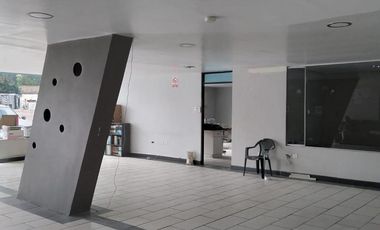 VENDO HERMOSA PROPIEDAD COMERCIAL EN CAYAMBE SOBRE LA PANAMERICANA NORTE