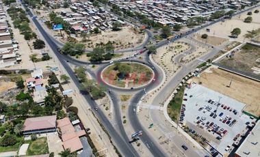 ¡🚨 OPORTUNIDAD ÚNICA DE INVERSIÓN 🚨!

📍 Ubicación Estratégica: Terreno industrial agrícola de 10 hectáreas con 500 metros de frente y 200 metros de