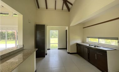 Venta: Casa de playa de 4 recamaras en Decameron