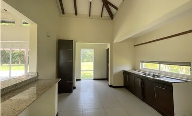 Venta: Casa de playa de 4 recamaras en Decameron