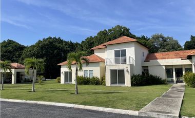 Venta: Casa de playa de 4 recamaras en Decameron