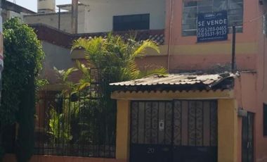 Casa Venta en Col. Sifón, Iztapalapa con Uso de Suelo Habitacional y Comercial