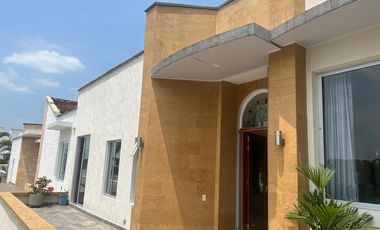 casa condominio en arriendo/venta en ciudad jardín. Cod A107854