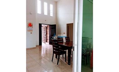 Alquilo o vendo amplia casa en Coquitos Hill, David. Cerca a la ciudad