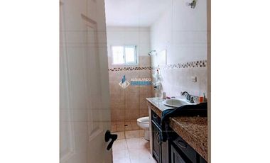 Alquilo o vendo amplia casa en Coquitos Hill, David. Cerca a la ciudad