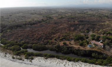 Venta de finca con frente de playa en San Carlos (El Higo) GTA