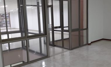 edificio en arriendo en libertadores. Cod A15558