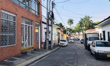 edificio en arriendo en libertadores. Cod A15558