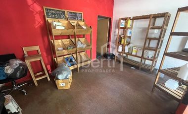 Local comercial a media cuadra de la Estación de Haedo.