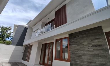 VILLA CANTIK 1 UNIT TERAKHIR 2LT DEKAT BYPASS NGURAH RAI