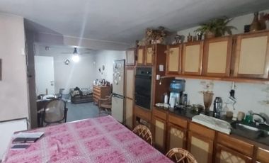 Casa  en Venta Lomas del Mirador / La Matanza (B111 371)