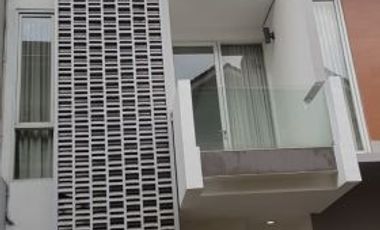 Disewakan Rumah Area Cipete Dekat Kemang