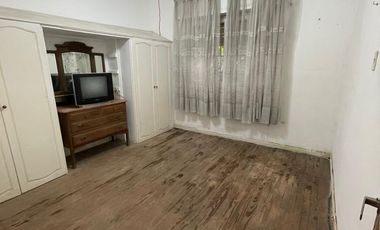 Chalet de 4 AMBIENTES en venta