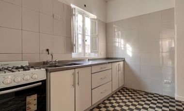 Casa de 3 AMBIENTES en alquiler