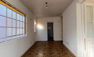 Casa de 3 AMBIENTES en alquiler