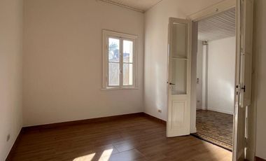 Casa de 3 AMBIENTES en alquiler