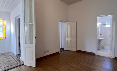 Casa de 3 AMBIENTES en alquiler