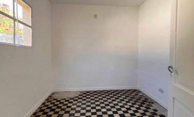 Casa de 3 AMBIENTES en alquiler
