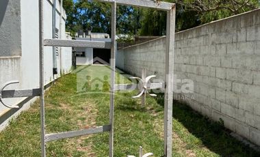 Casa interna de 2 habitaciones. Disponible en Febrero
