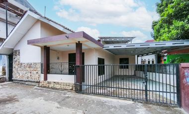 Rumah SHM Luas 9 Menit ke RS Hermina Bogor 3 Kamar Hadap Timur J-46044