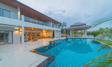 Lakefront Villa in Chalong