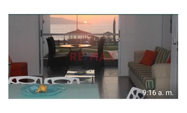 Se vende lindo departamento amoblado en segundo piso con ascensor a 50 Mts. del malecón en Condominio Sotavento en Nuevo Paracas, son 8 torres de 10 D