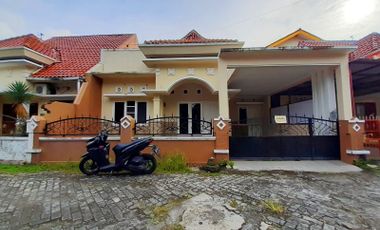 Rumah Dalam Perumahan Dekat UGM Plemburan Jalan Kaliurang Km 6