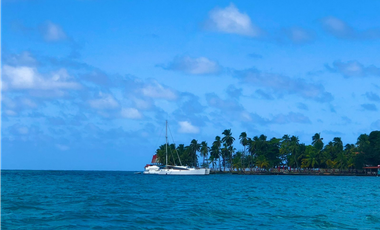 Se Vende casa en Isla Grande - Colon