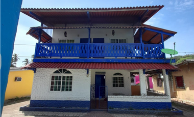 Se Vende casa en Isla Grande - Colon