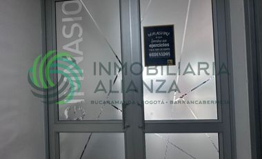 apartamento en arriendo en modelo. Cod A17284