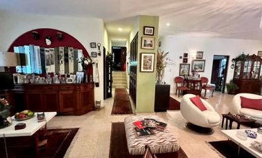 Se Vende Hermosa casa con amplio terreno en Hato Pintado la Loma