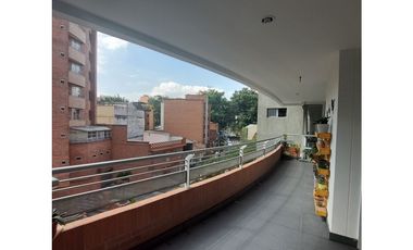 Apartamento en venta,  Laureles.