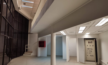 Local Comercial en Arriendo en 162.060 - Metro Santa Rosa