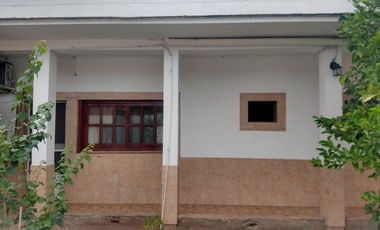 Casa con Departamento en venta en Burzaco Este