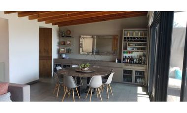 CONFORTABLE CASA EN VENTA, VALLE DE BRAVO