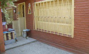 Longchamps: casa con parque y departamento interno