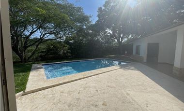 Hermosa Casa Campestre con piscina en la vía San Jerónimo Sta Fe Ant