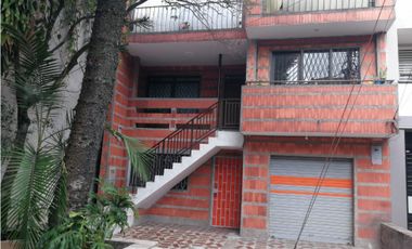 Casa con Hostal en Venta Sector Manila, El Poblado
